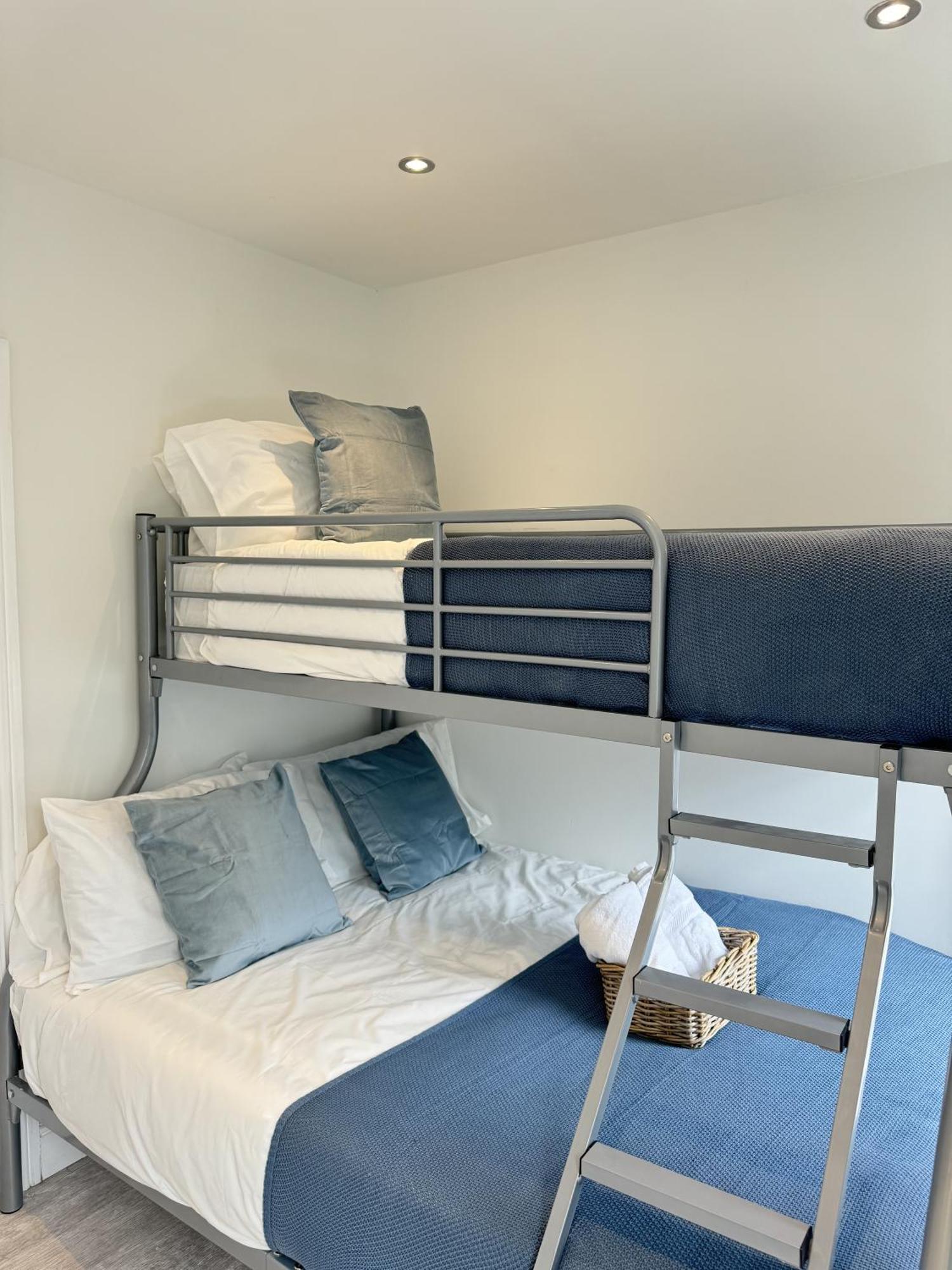 En-Suite Bedroom For Up To 4! Sofa Bed - Near Stratford Londres Exterior foto