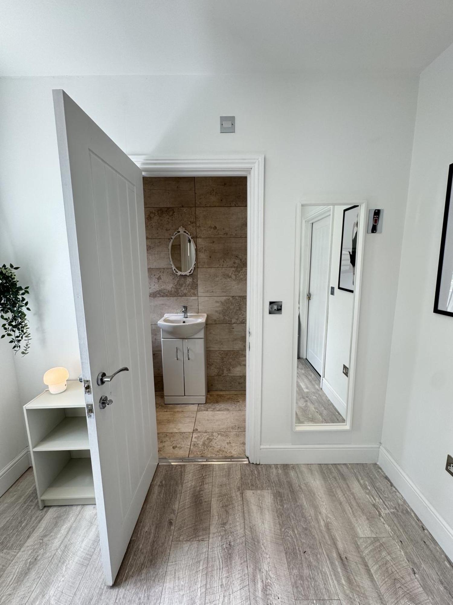 En-Suite Bedroom For Up To 4! Sofa Bed - Near Stratford Londres Exterior foto