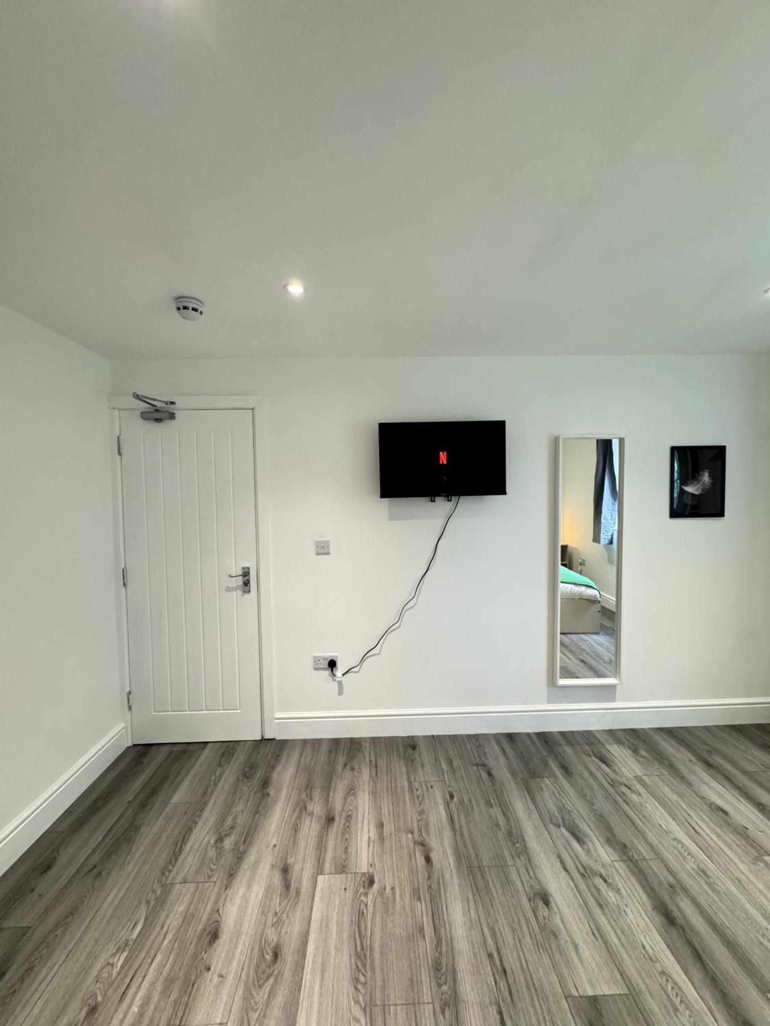 En-Suite Bedroom For Up To 4! Sofa Bed - Near Stratford Londres Exterior foto
