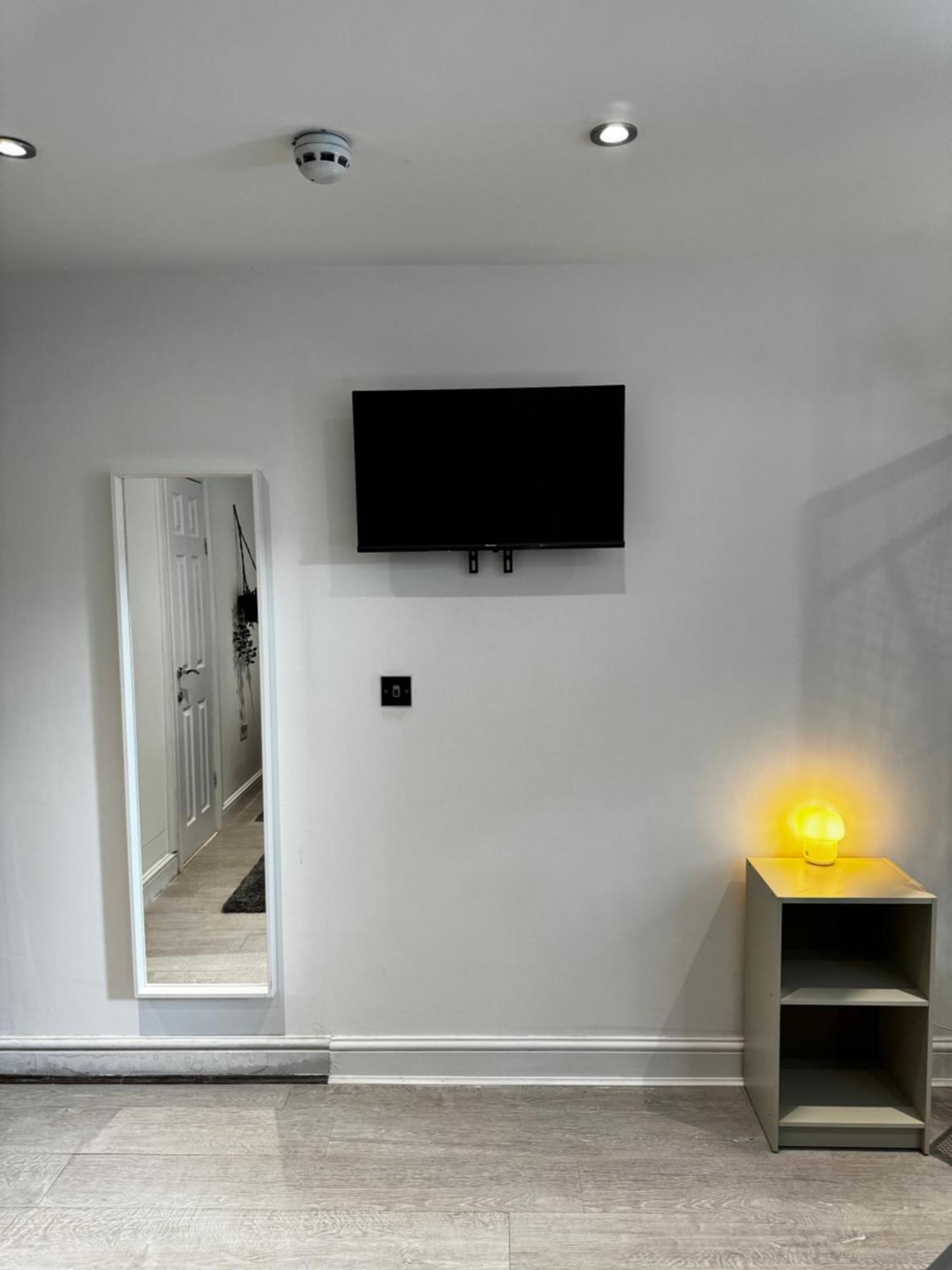 En-Suite Bedroom For Up To 4! Sofa Bed - Near Stratford Londres Exterior foto