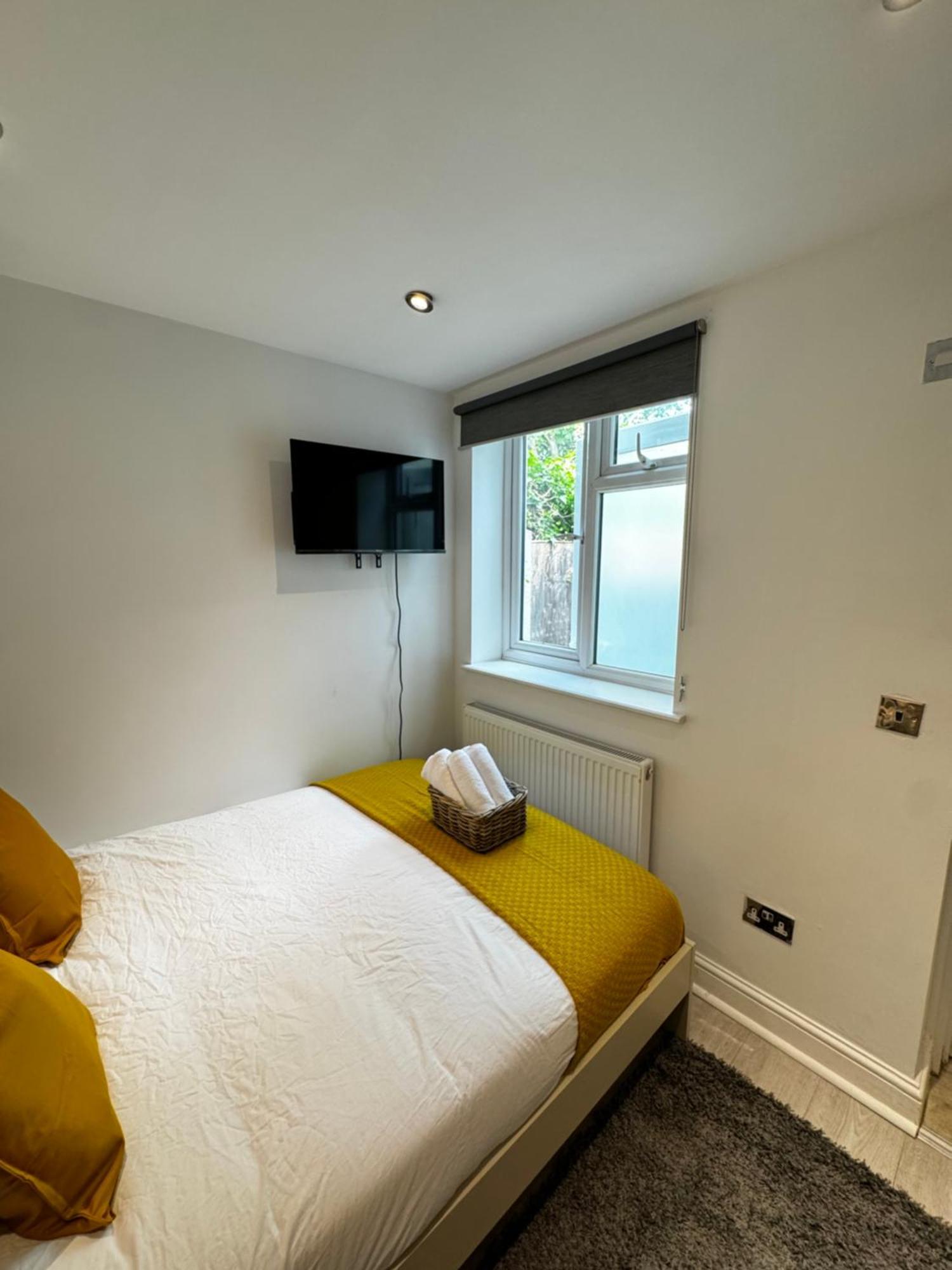 En-Suite Bedroom For Up To 4! Sofa Bed - Near Stratford Londres Exterior foto