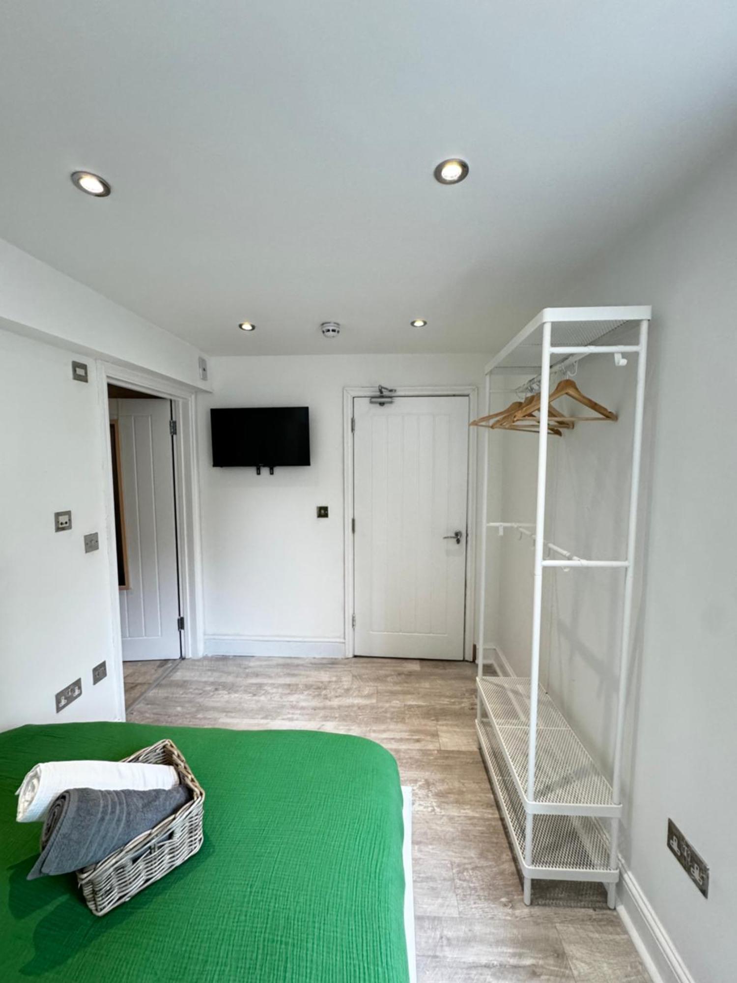 En-Suite Bedroom For Up To 4! Sofa Bed - Near Stratford Londres Exterior foto