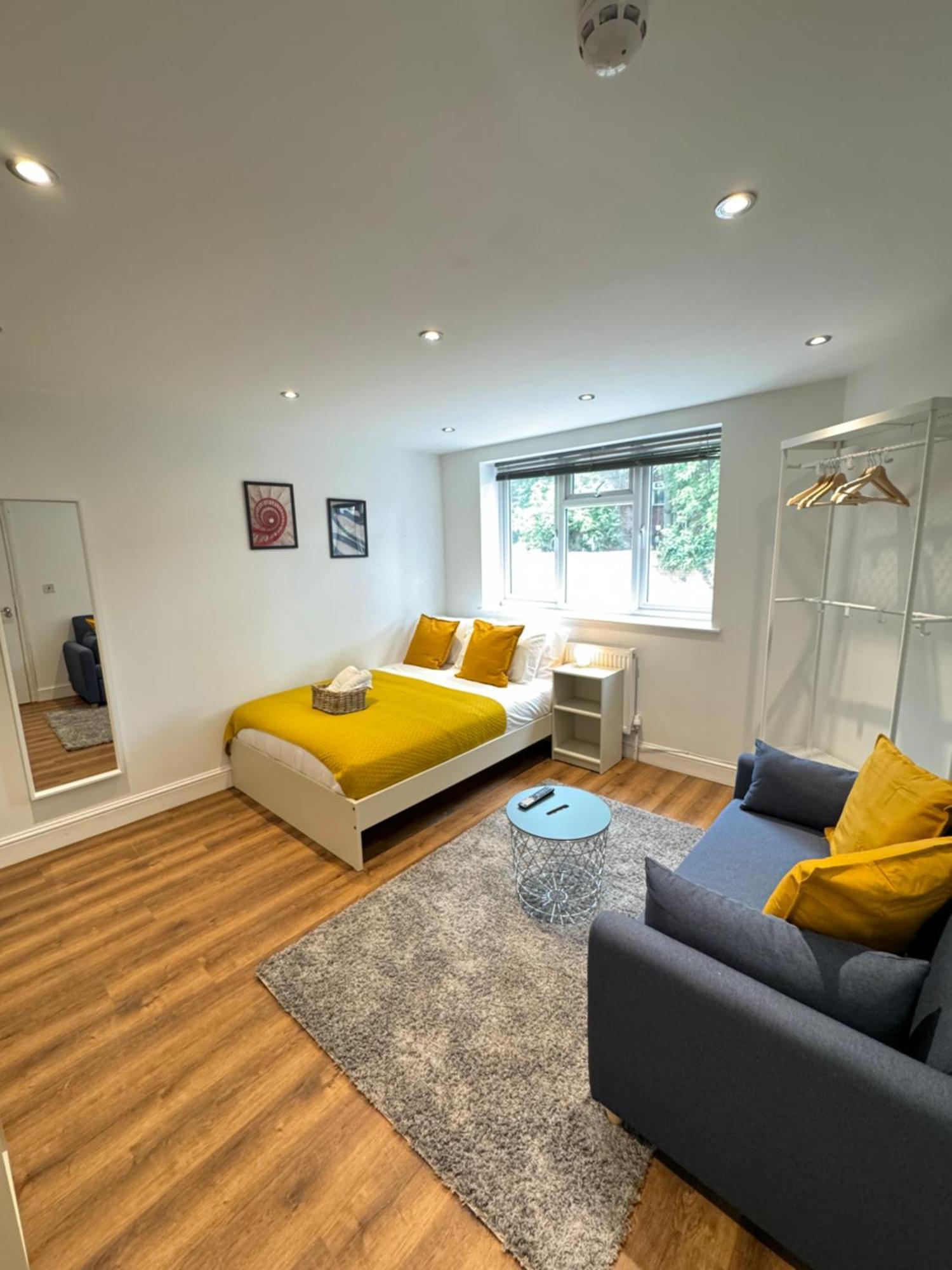 En-Suite Bedroom For Up To 4! Sofa Bed - Near Stratford Londres Exterior foto