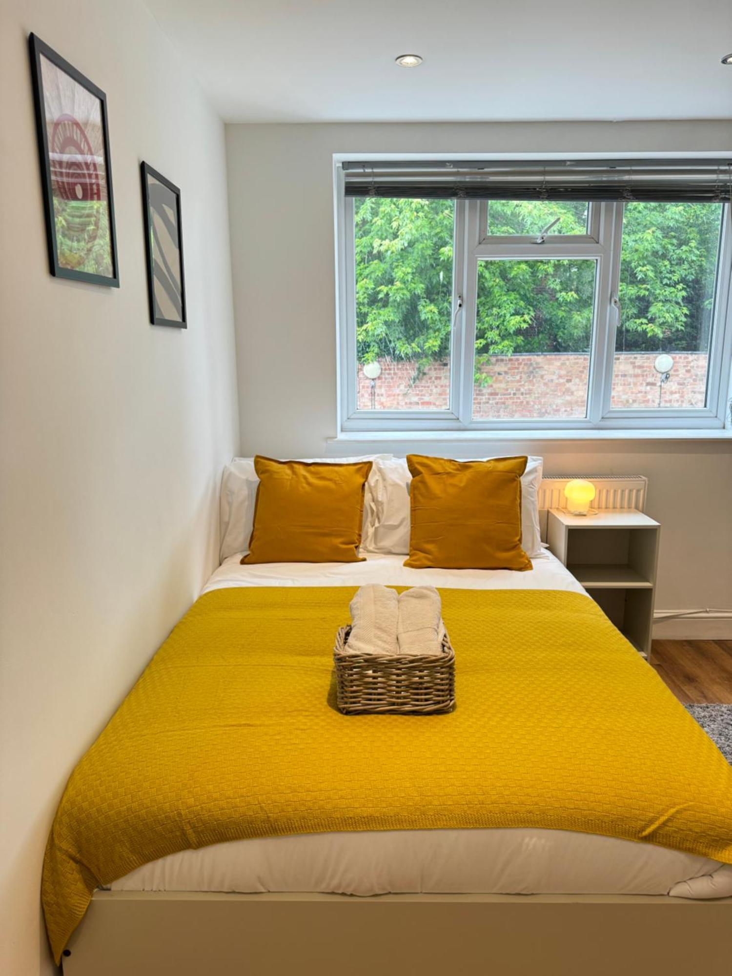 En-Suite Bedroom For Up To 4! Sofa Bed - Near Stratford Londres Exterior foto